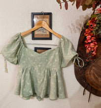 Load image into Gallery viewer, Lady Summer Blouse- LIGHT GREEN